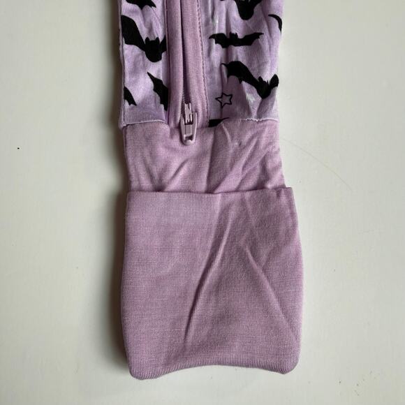 Dream Big Little Co Purple Bats Halloween Zipper Sleeper 3-6 Months - Picture 4 of 13